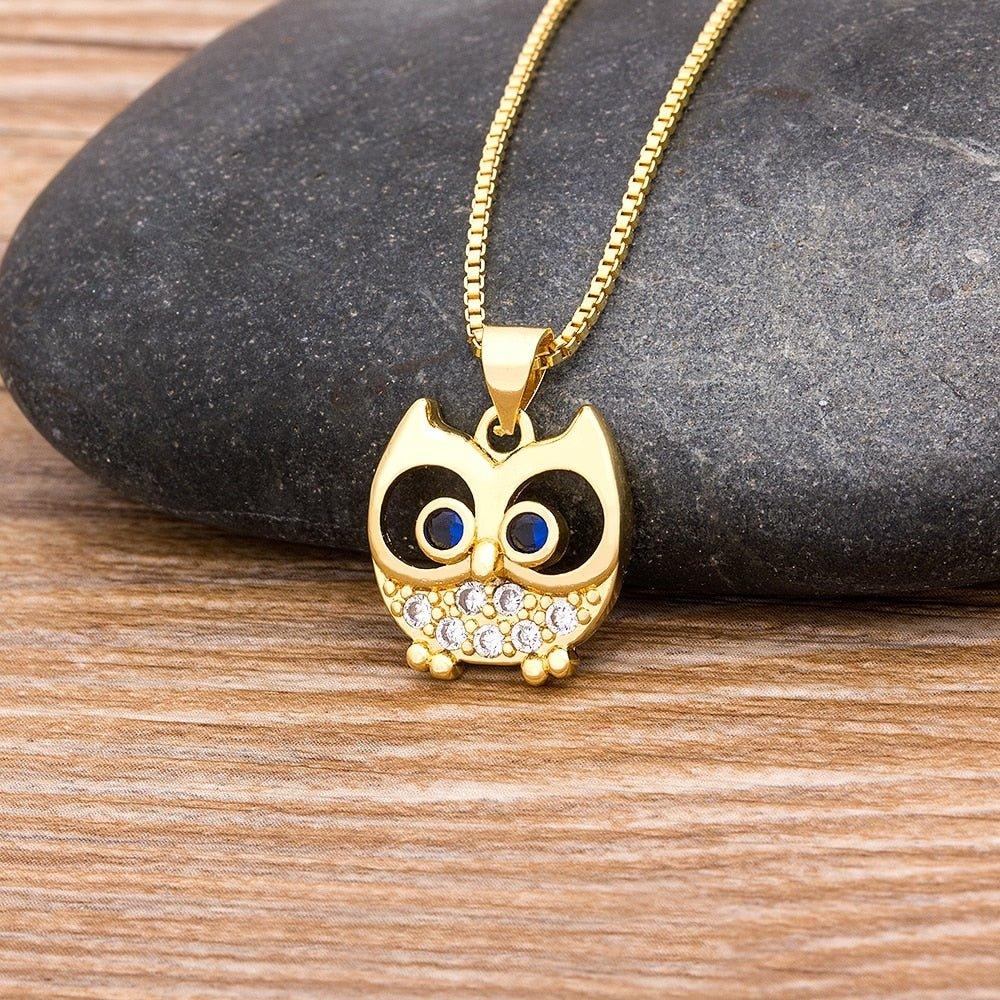 Collier pendentif chouette miniature strassé plaqué or