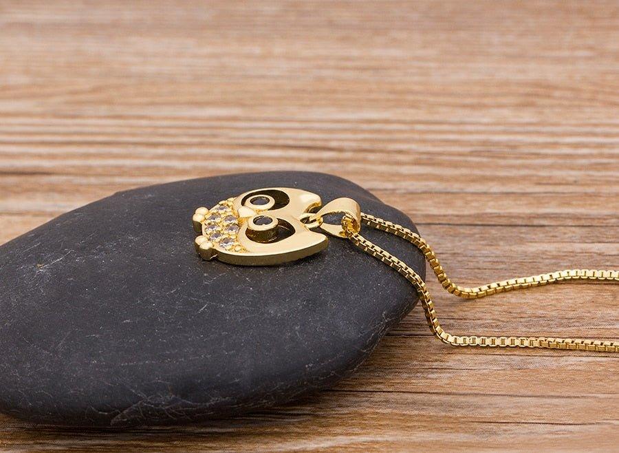 Collier pendentif chouette miniature strassé plaqué or