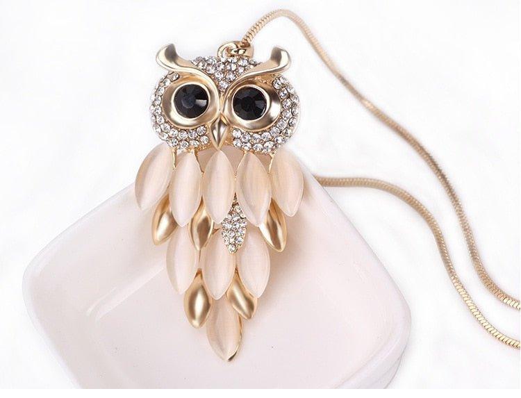 Collier pendentif chouette robe de cristal plaqué argent