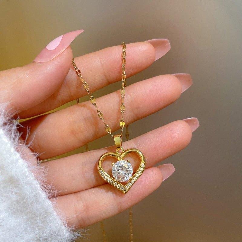 Collier pendentif coeur avec diamant plaqué or