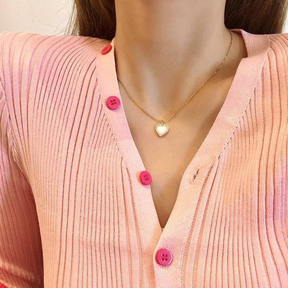Collier pendentif coeur avec nacré et strass plaqué or