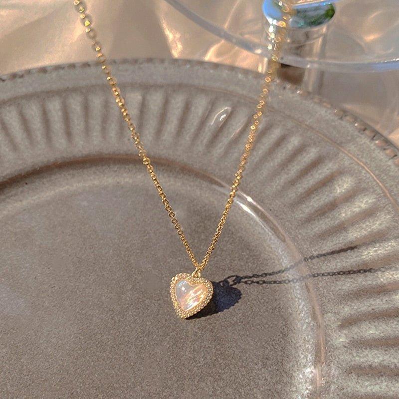 Collier pendentif coeur avec nacré et strass plaqué or - MonPendentif
