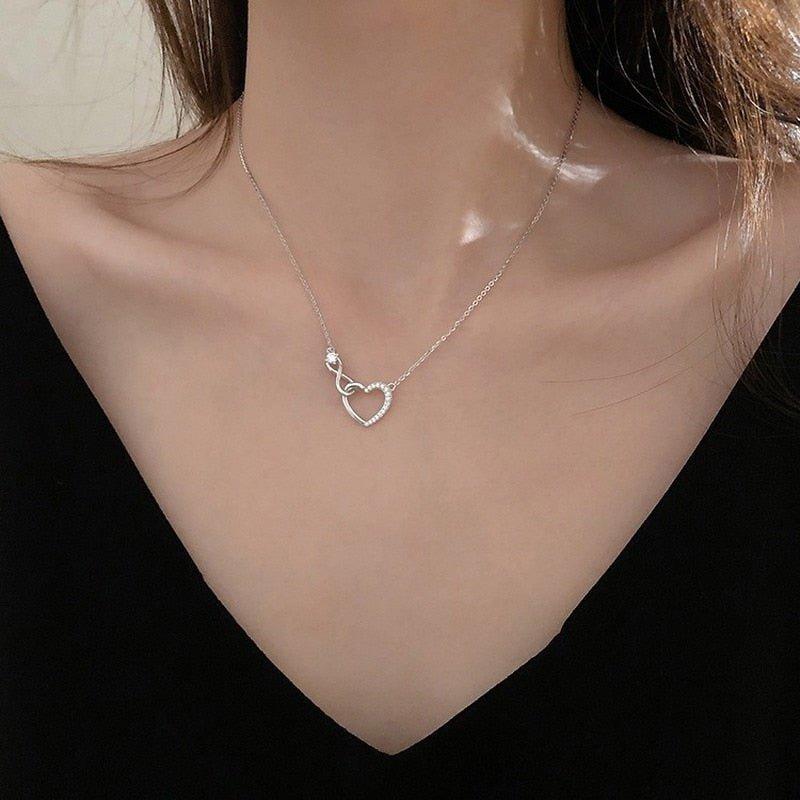 Collier pendentif coeur et infini plaqué argent