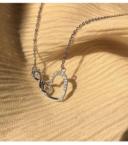 Collier pendentif coeur et infini plaqué argent