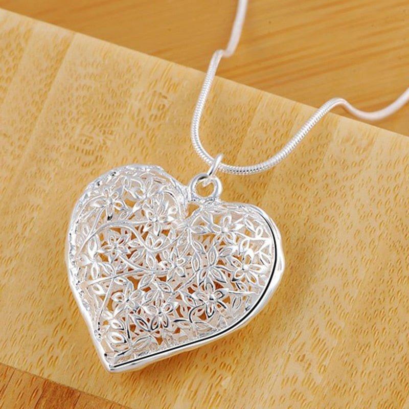 Collier pendentif coeur sculpté en argent 925
