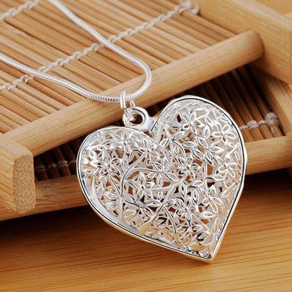 Collier pendentif coeur sculpté en argent 925