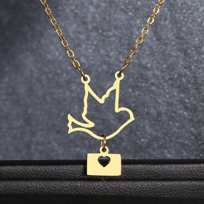 Collier pendentif colombe courrier d'amour plaqué or / argent - MonPendentif