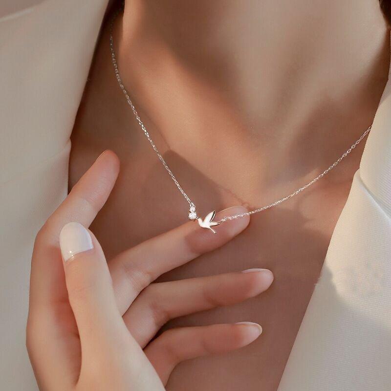 Collier pendentif colombe cristal plaqué argent - MonPendentif