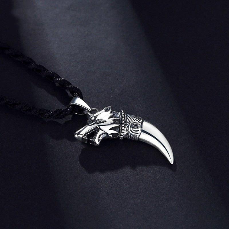 Collier pendentif corne de loup