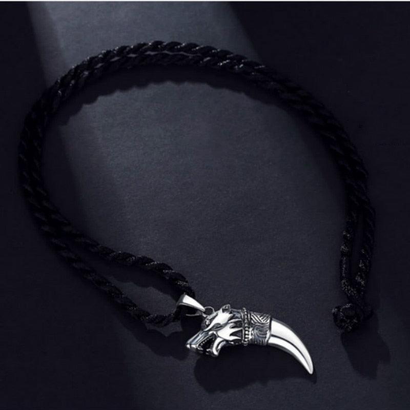 Collier pendentif corne de loup