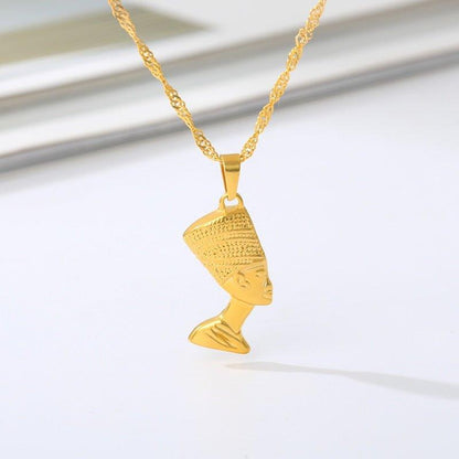 Collier pendentif égyptien reine plaqué or