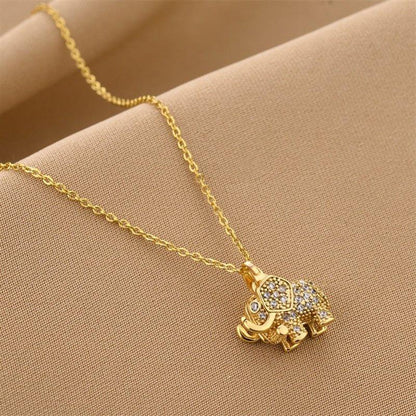 Collier pendentif éléphant relief strass plaqué or / or rose - MonPendentif