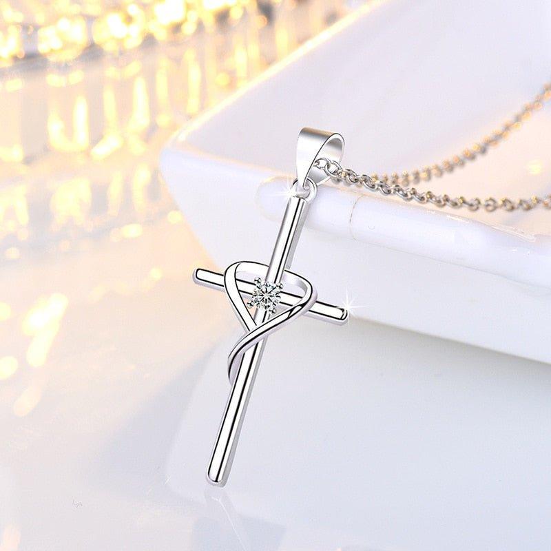 Collier pendentif fine croix porte bonheur avec strass en argent sterling 925