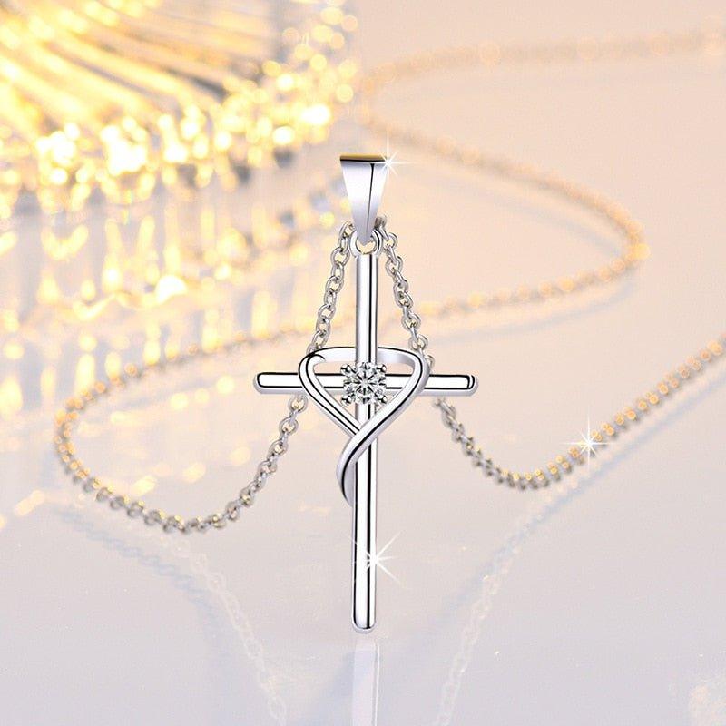 Collier pendentif fine croix porte bonheur avec strass en argent sterling 925