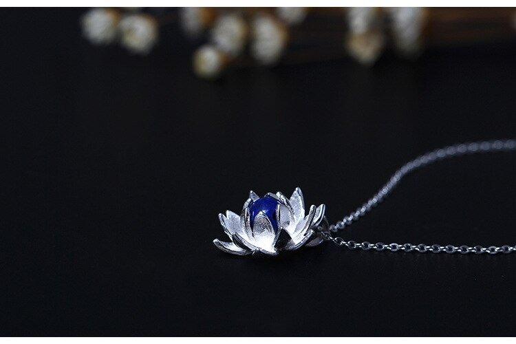 Collier pendentif fleur de lotus pierre lapis lazuli bleu argent 925