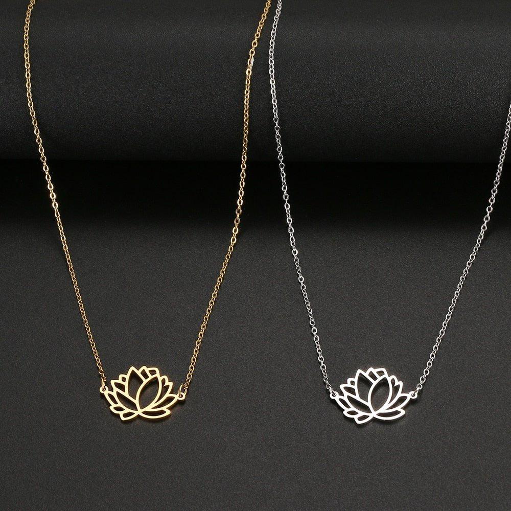 Collier pendentif fleur de lotus plat plaqué or / argent