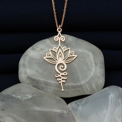 Collier pendentif fleur de lotus plat