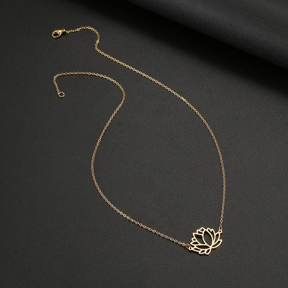 Collier pendentif fleur de lotus plat plaqué or / argent
