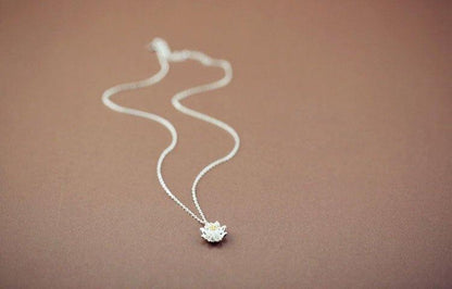 Collier pendentif fleur de lotus relief en argent 925