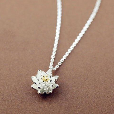 Collier pendentif fleur de lotus relief en argent 925 - MonPendentif