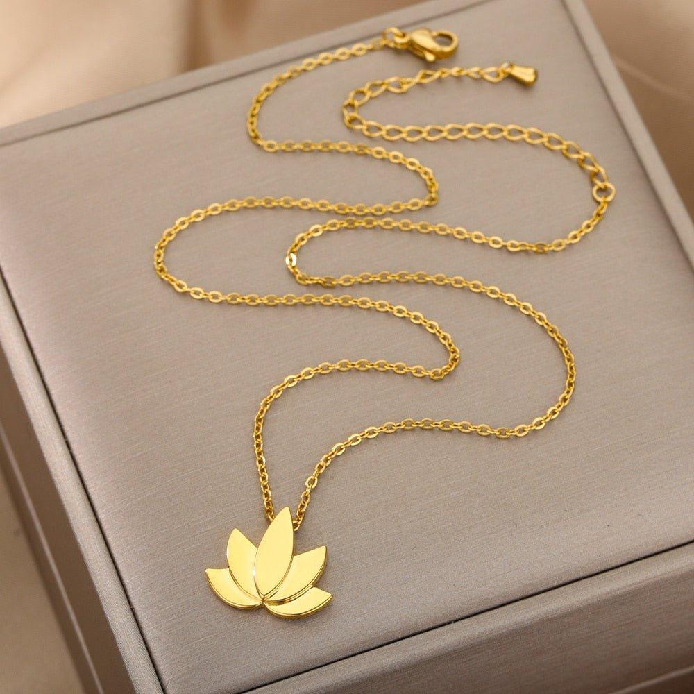 Collier pendentif fleur de lotus relief plein plaqué or / argent