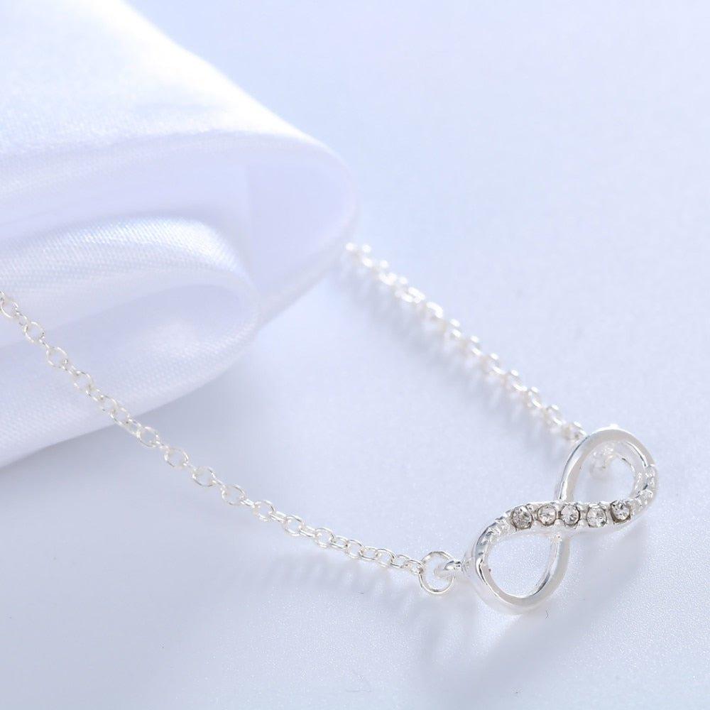 Collier pendentif infini avec cristal plaqué argent plaqué argent