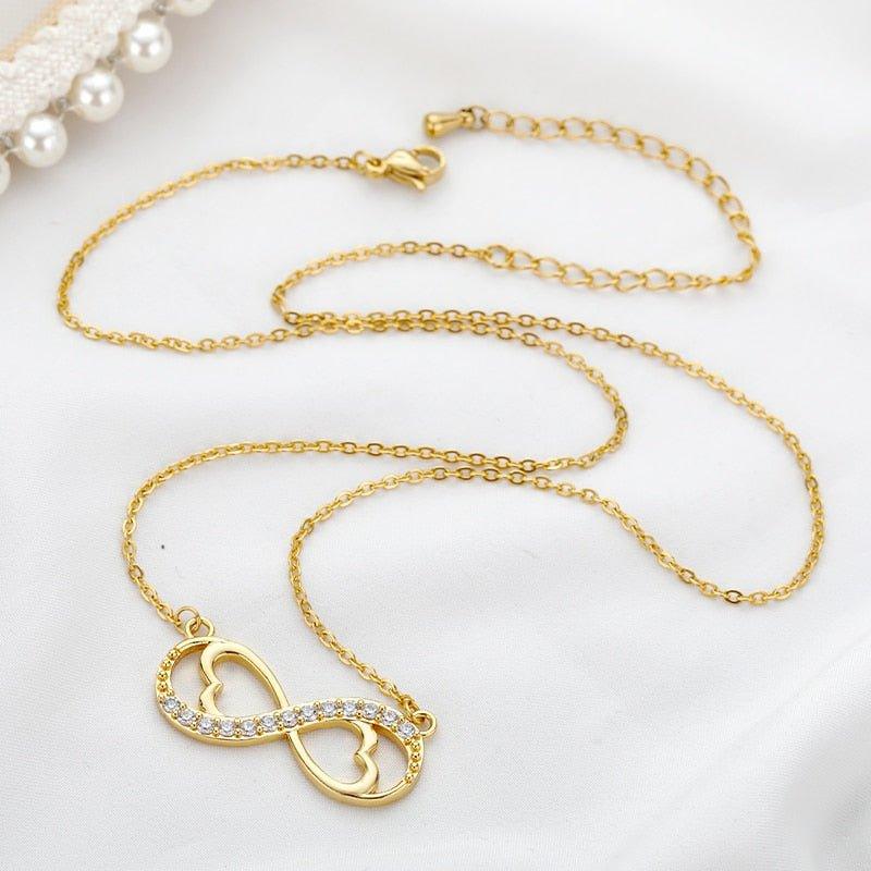 Collier pendentif infini coeur intérieur avec cristal plaqué or / or rose / argent