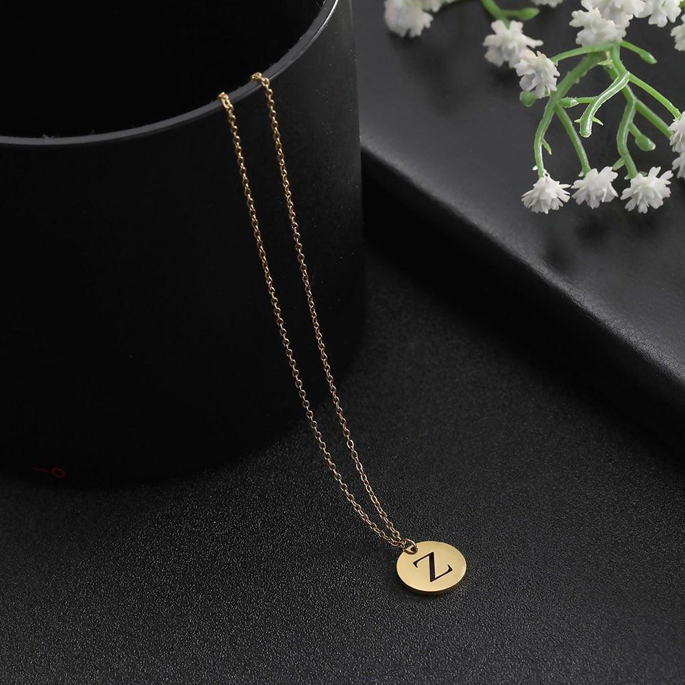 Collier pendentif lettre initiale cercle plat