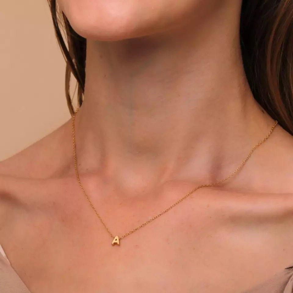 Collier pendentif lettre initiale en argent 925