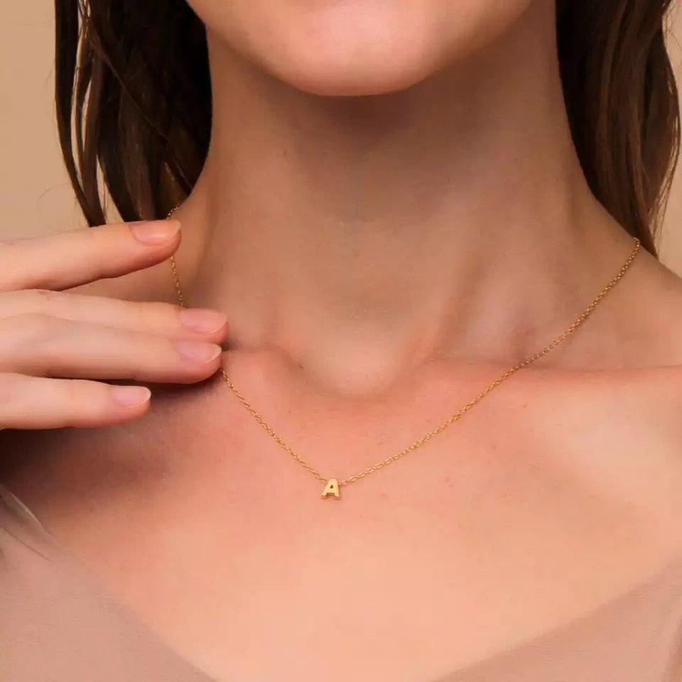 Collier pendentif lettre initiale en argent 925