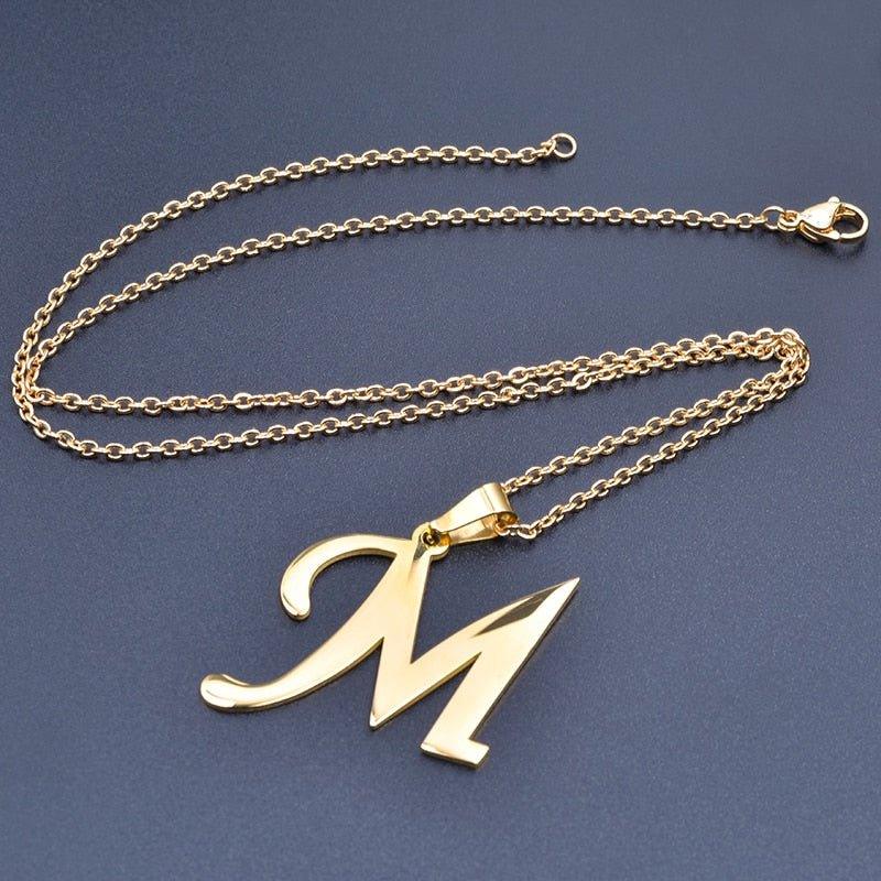 Collier pendentif lettre initiale grand format vintage