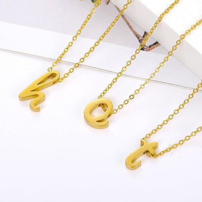 Collier pendentif lettre initiale plaqué or