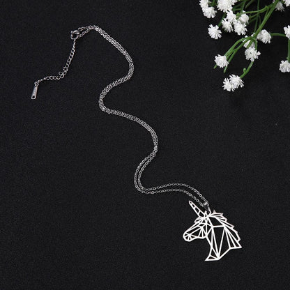 Collier pendentif licorne géométrique plat plaqué argent