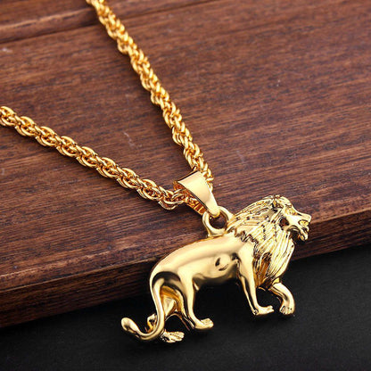 Collier pendentif lion longue chaine plaqué or