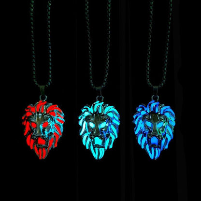 Collier pendentif lion tête lumineux