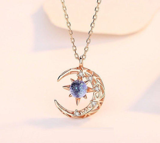 Collier pendentif lune et étoile avec cristal bleu et strass