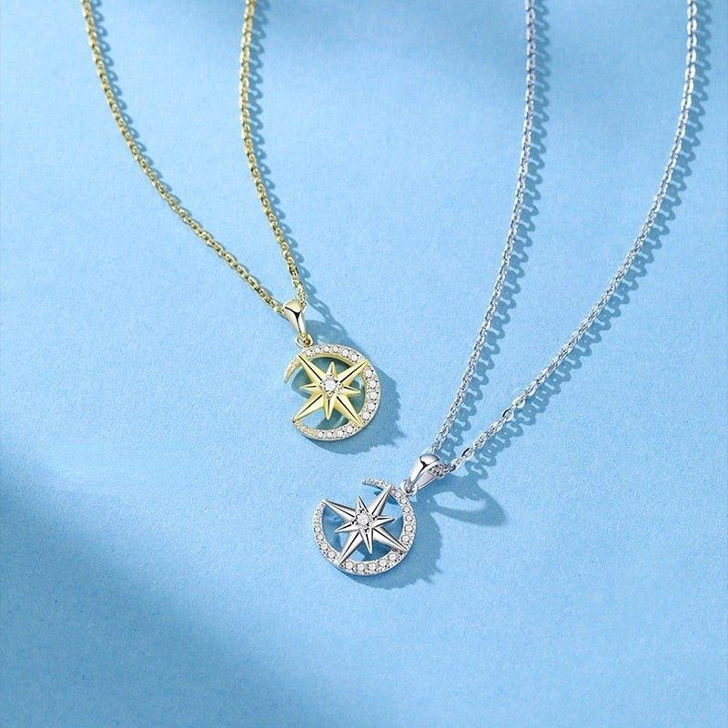 Collier pendentif lune et rose des vents avec strass