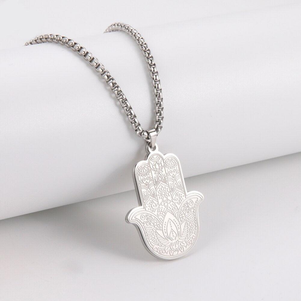 Collier pendentif main de fatma avec gravures plaqué or / argent - MonPendentif