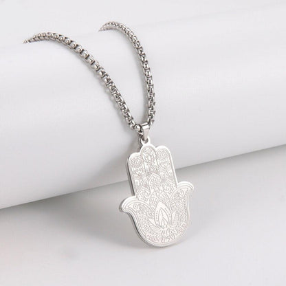 Collier pendentif main de fatma avec gravures plaqué or / argent - MonPendentif