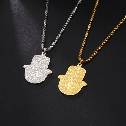 Collier pendentif main de fatma avec gravures plaqué or / argent
