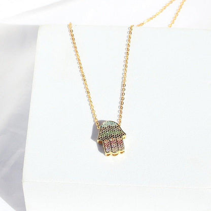 Collier pendentif main de fatma strass multicolore plaqué or