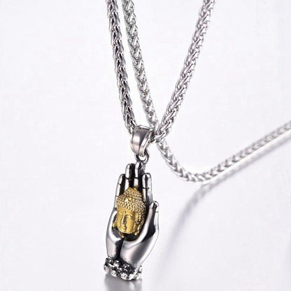 Collier pendentif main tenant une tête de Bouddha plaqué argent / or