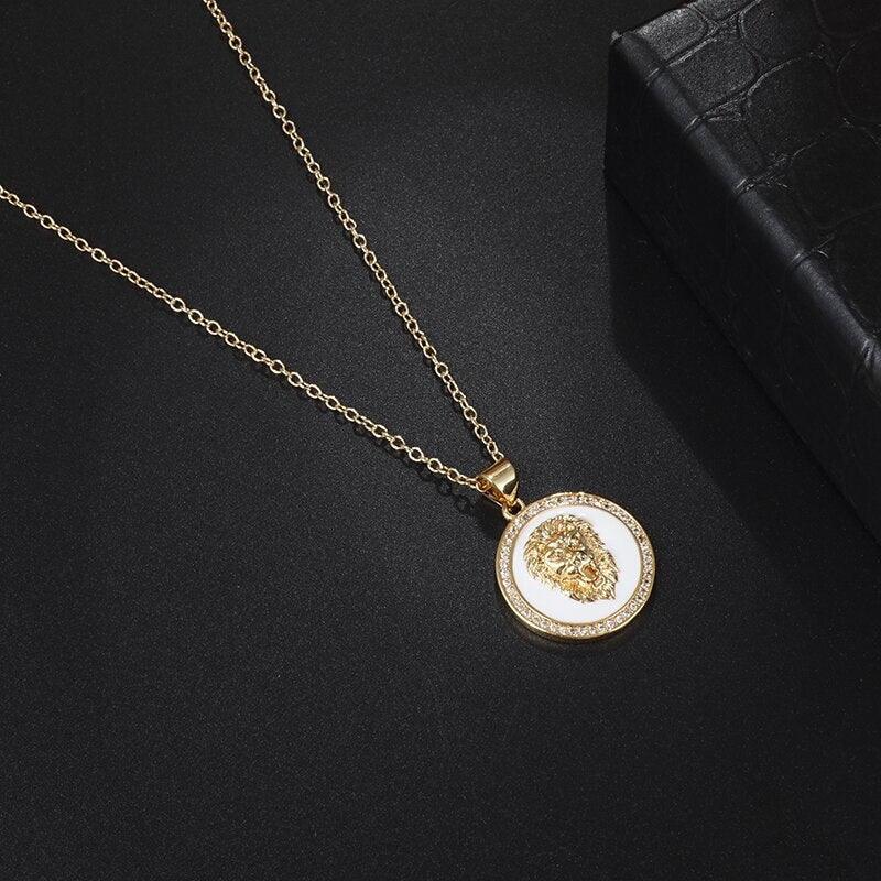 Collier pendentif médaillon tête de lion