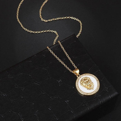 Collier pendentif médaillon tête de lion