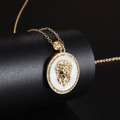 Collier pendentif médaillon tête de lion