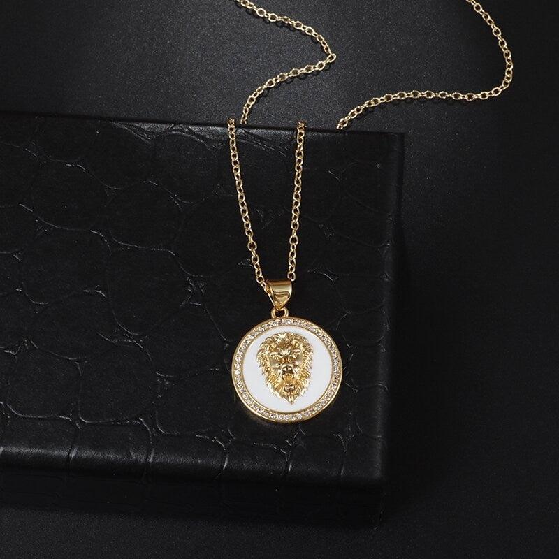 Collier pendentif médaillon tête de lion