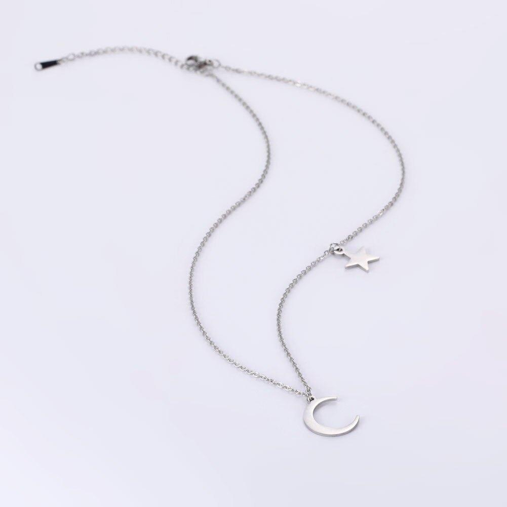 Collier pendentif minimaliste lune et étoile en plaqué argent