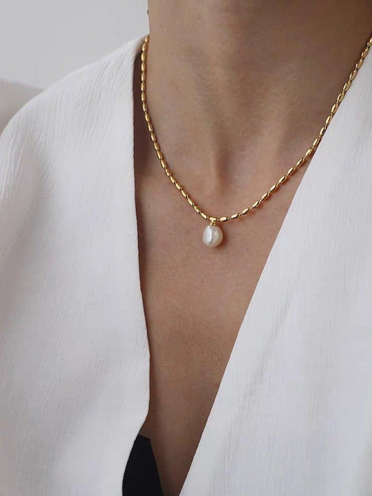Collier pendentif perle avec chaîne perlée plaqué or