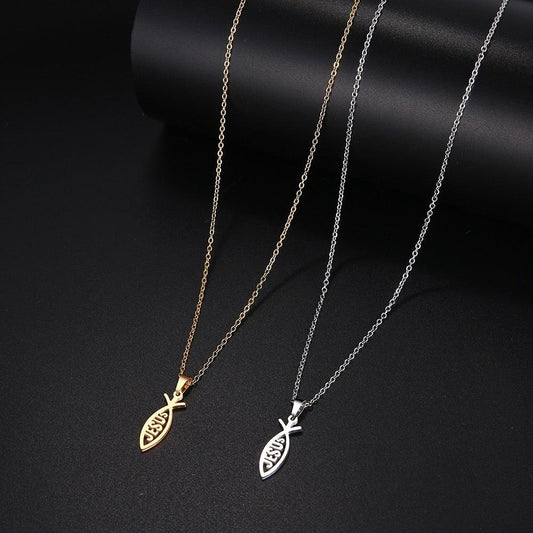 Collier pendentif poisson avec écriture "jesus" en plaque or / argent