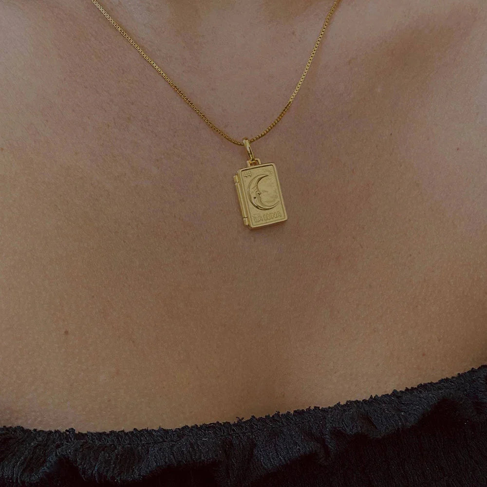 Collier pendentif porte photo carte lune plaqué or